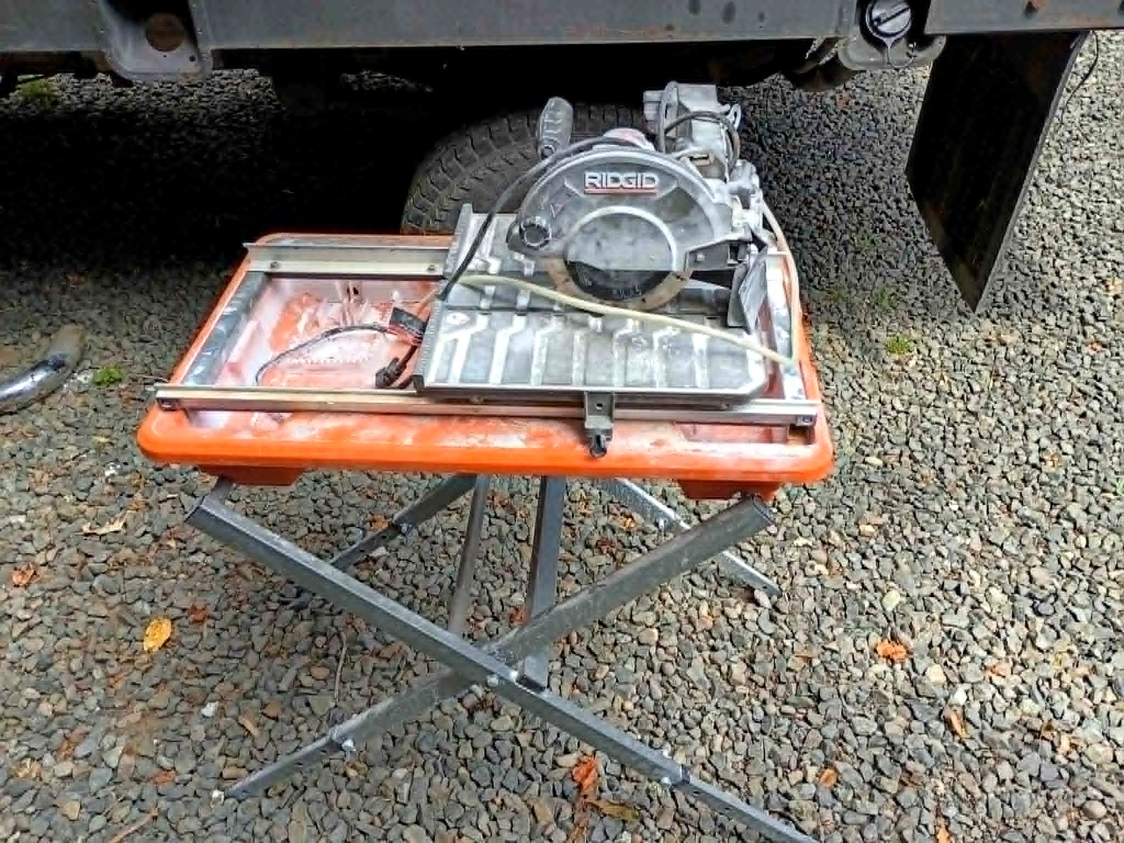 Portable wet tile saw for rent